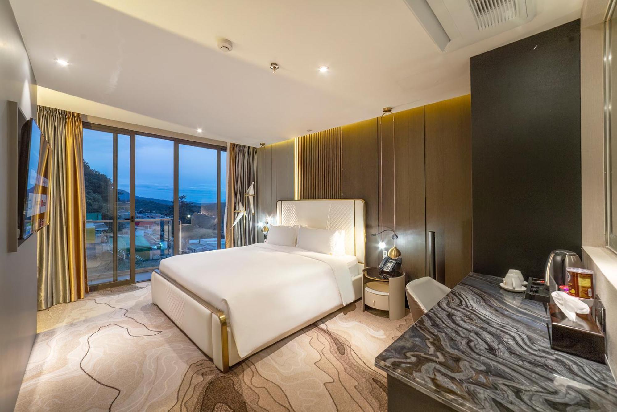 New Century Dalat Hotel Eksteriør billede